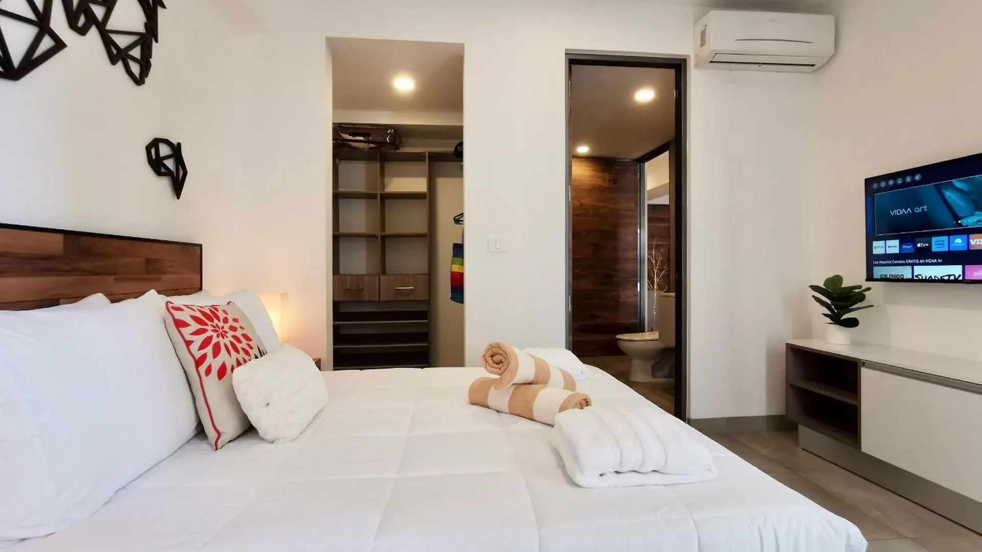Icono Playa By Booking Guys Playa del Carmen México